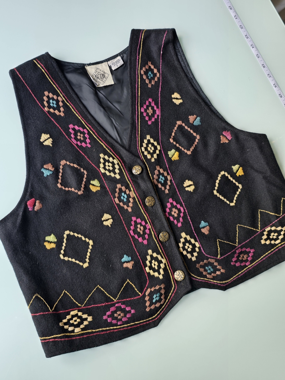 Vintage-Inspired Embroidered Black Wool Vest - Multicolor Accents